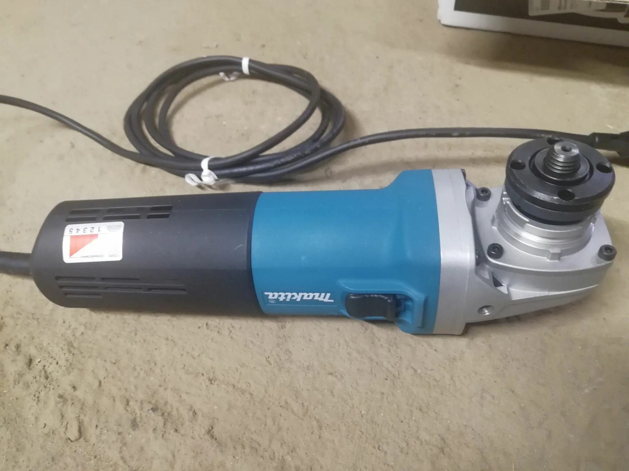 Угловая шлифмашина makita 9562 cvh (с регулировкой оборотов). 9562cvh makita. Болгарка (ушм) makita 9562cvh. Ушм makita 9562cvh, 1200 вт 125 мм. Макита 125 9562 cvh щеточные или безщеточные.