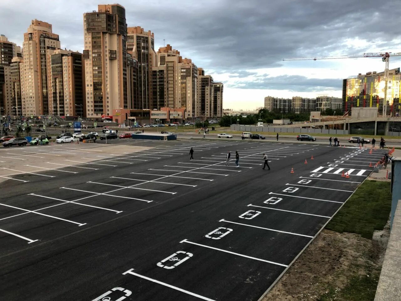 Parking marking. Разметка парковки. Разметка автостоянки. Горизонтальная разметка парковки. Дорожная разметка в паркинге.