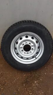 18 резина на ниву