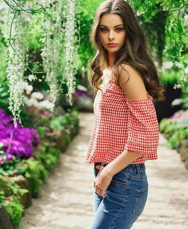 Красивые малолеточки. Ланея Грейс джинсы. Meika Woollard 2020. Ланея Грейс 2021.