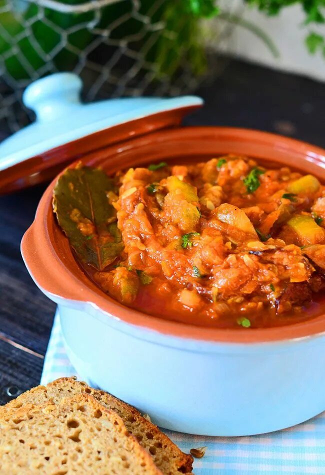 национальное блюдо польши бигос. по польски классический. бигус классический. польское национальное блюдо бигос. польский бигус.