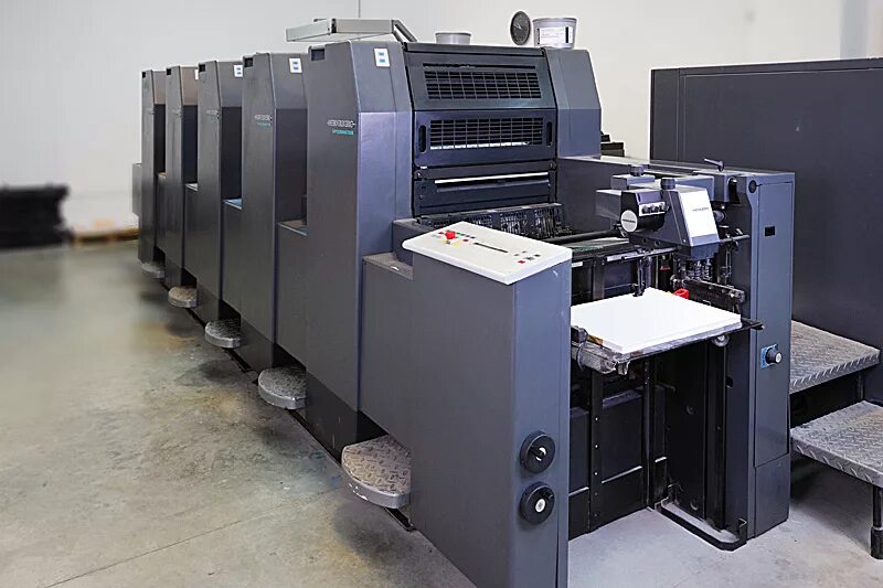 Двухкрасочная офсетная печатная машина heidelberg. Офсетная машина. Офсетная машина. Офсетная машина heidelberg. Офсетная машина гейдельберг.