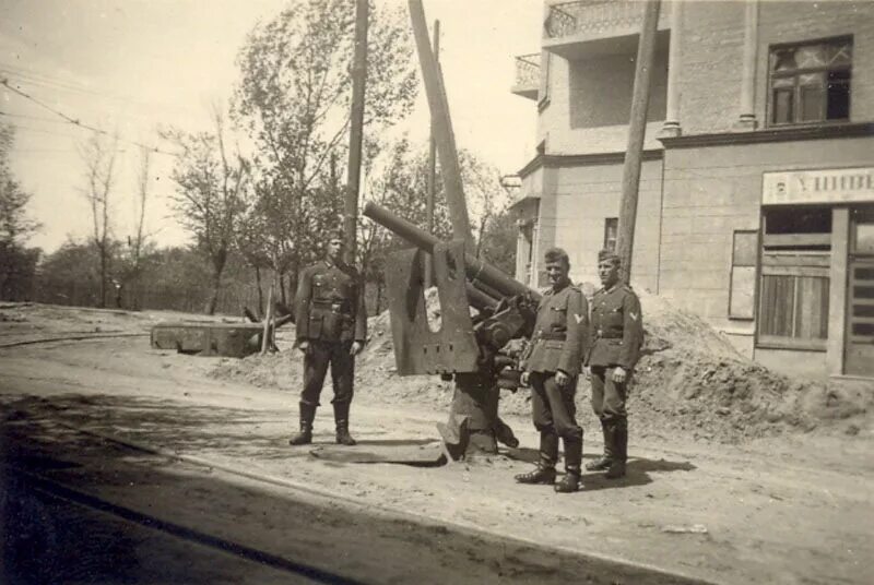 Киев военные годы. Киев в оккупации 1941-1943. Оккупация Киева 1941. Оккупация Киева немцами в 1941.