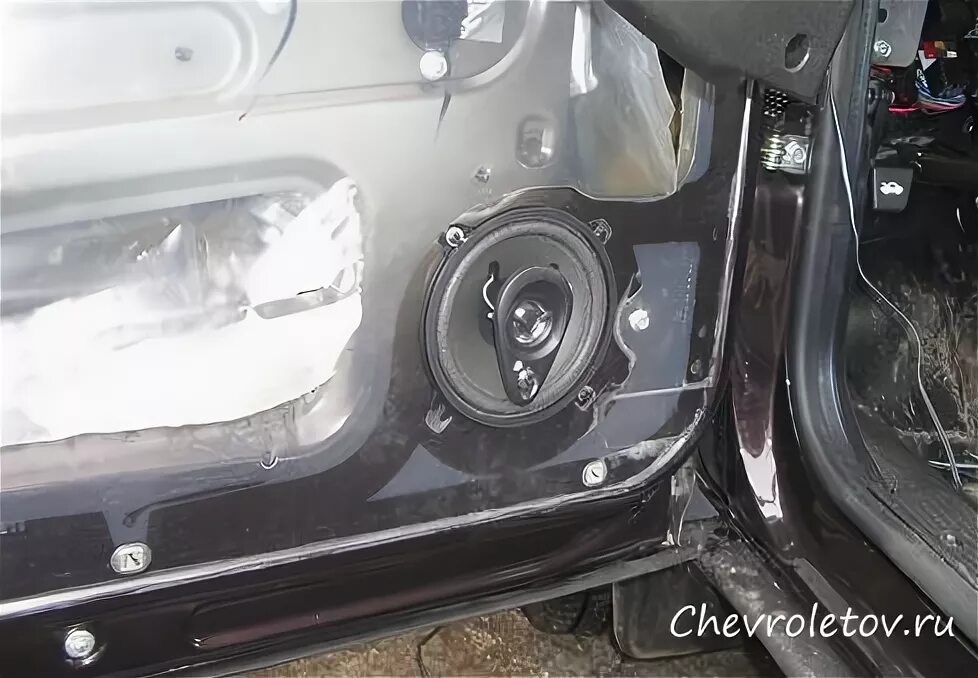 Какого размера динамики в ниве. Какого размера динамики в ниве. Штатные динамики нива 4х4. Нива урбан штатные динамики. Какого размера динамики в ниве.