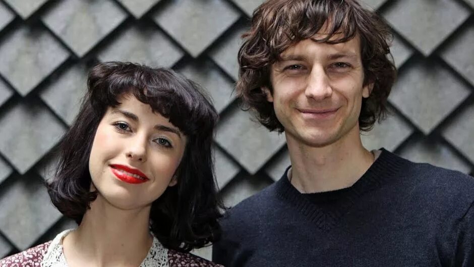 Gotye feat kimbra somebody. Готье и Кимбра. Gotye Kimbra. Готье и Кимбра Somebody. Gotye Kimbra Somebody.