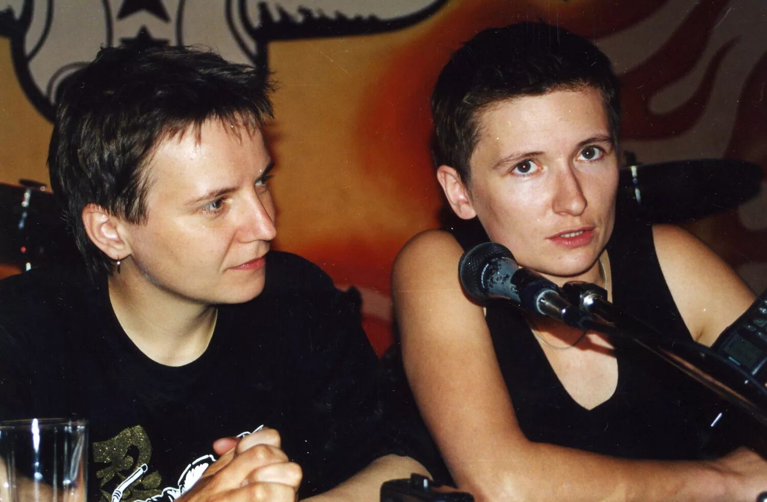 диана арбенина и сурганова. ночные снайперы сурганова и арбенина. сурганова и арбенина история взаимоотношений. диана арбенина и светлана сурганова. сурганова и арбенина история взаимоотношений.