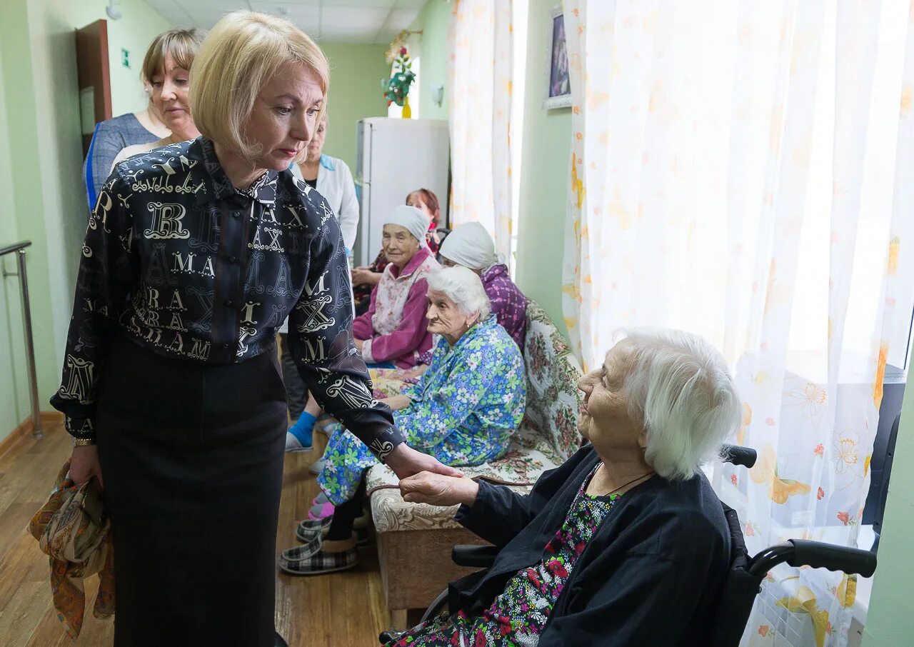 Дом престарелых челябинская область. Дом престарелых Челябинск. Дома престарелых в Челябинске. Дома престарелых в Челябинске государственные.