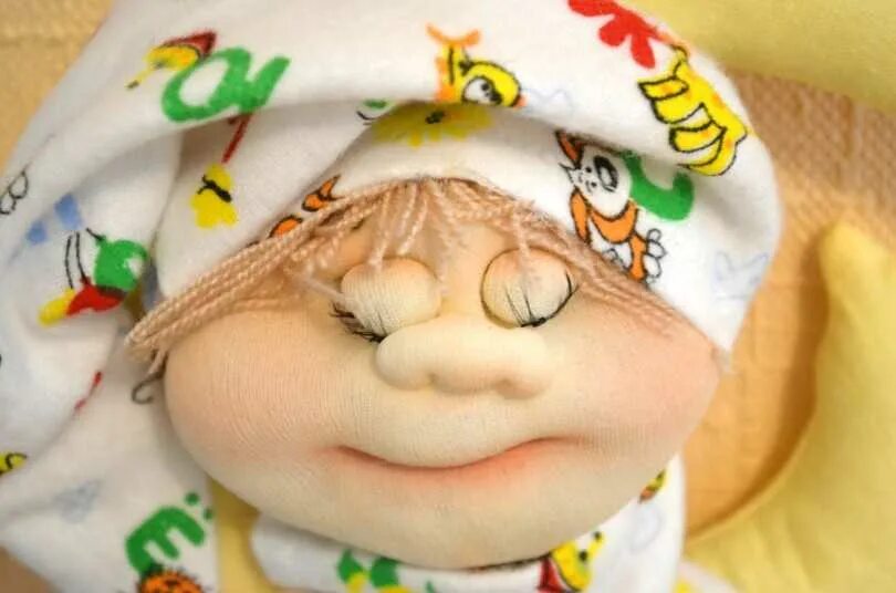 Кукла видеоурок. Куклы елены володкевич. куклы из капрона елены володкевич. елена володкевич куклы из колготок. кукла из капроновых колготок елены володкевич.