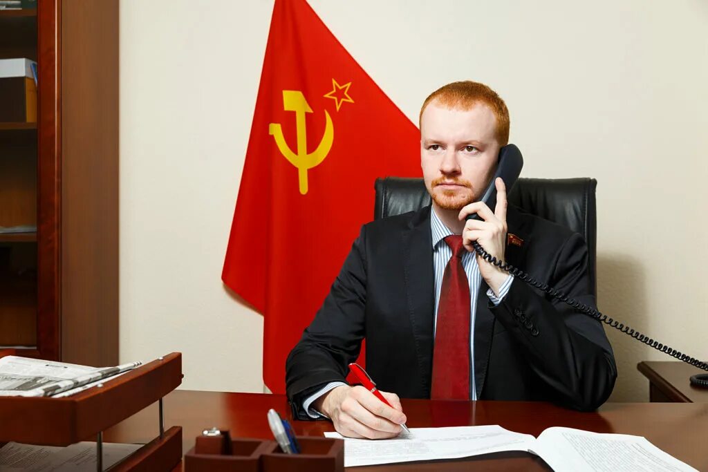 Денис Парфенов: Кому война, а кому - мать родная