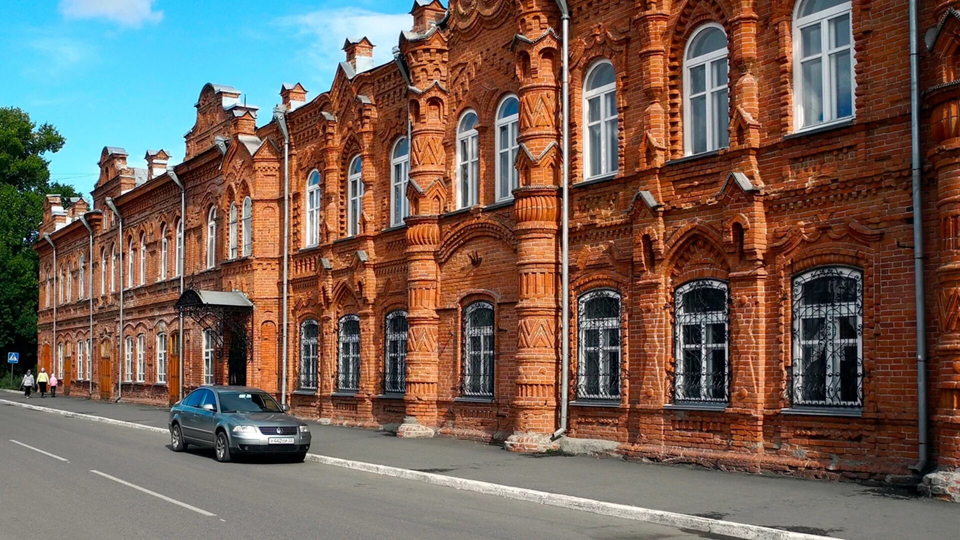 Здания города иваново. Иваново город Купеческий дом. Особняк купца васенёва Бийск. Особняк купца Филиппова Волгоград. Кирпичная архитектура 19 века Нижний Новгород.