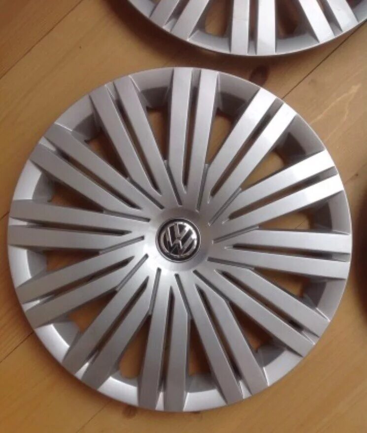 Колпаки volkswagen. Колпаки r15 Volkswagen Polo. 6c0601147abjw VAG колесный колпак. Колпаки на диски r15 Фольксваген поло седан. Колпаки Фольксваген r15.