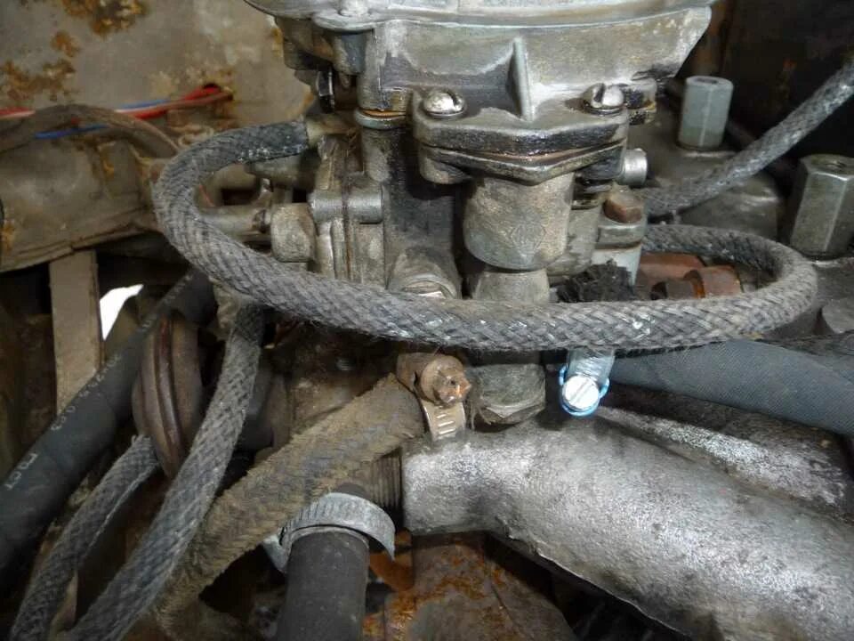 Какой карбюратор на 406 двигателе газель. Карбюратор к 151 газель 406. карбюратор к-151с двигатель змз-402 шланги. змз 402 карбюратор. карбюратор на змз 402 к 151.