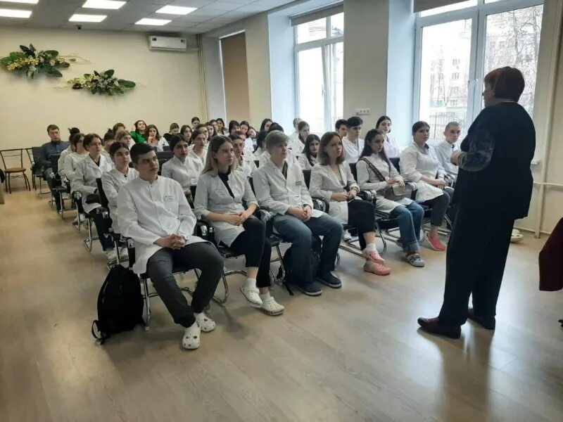 Великолукский медицинский колледж великие луки. Рбмк ростовский базовый медицинский колледж. Медицинский колледж 5 москва. Московский медицинский колледж 1. Президентский медицинский колледж москва.