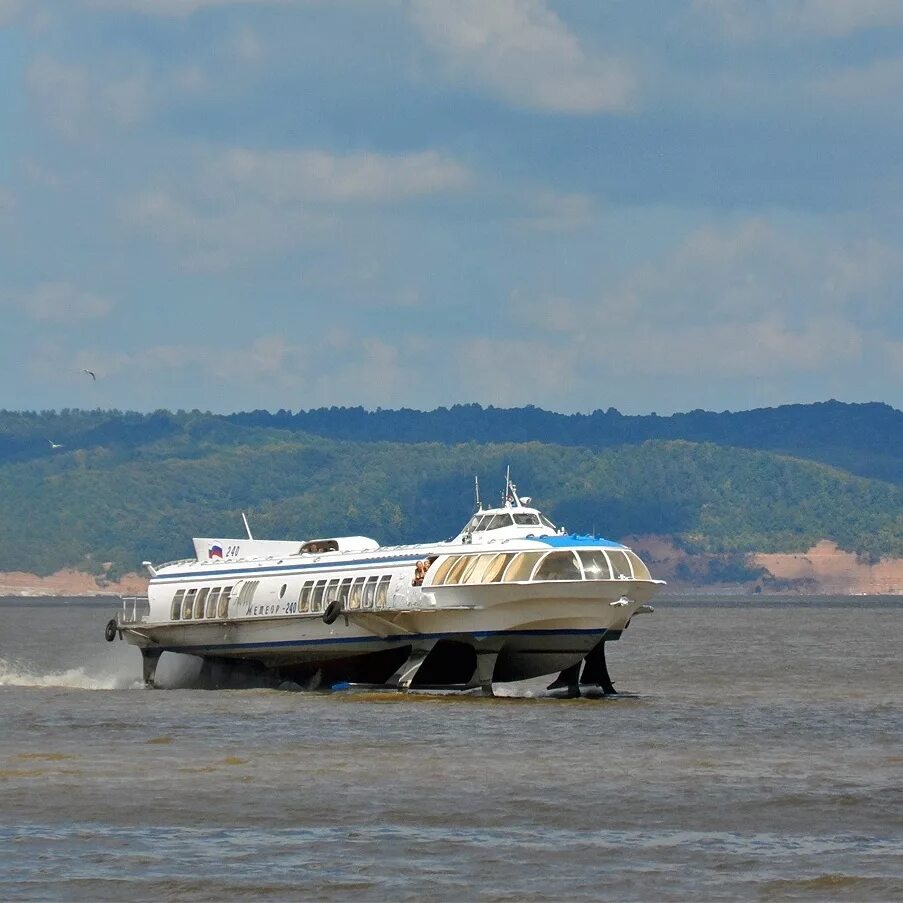 теплоход метеор: казань — болгар. паром болгар. метеор булгар казань. метеор речной порт казань болгары. паромная переправа болгар татарстан.