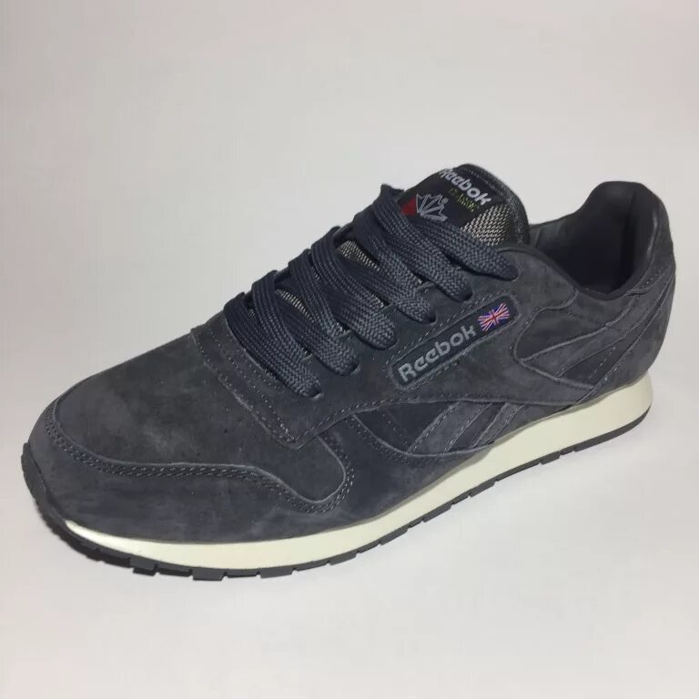 Купить кроссовки замша. Reebok Classic кроссовки мужские. Замшевые кроссовки рибок мужские. Кроссовки рибок мужские классика замшевые. Кроссовки мужские рибок Классик замшевые.