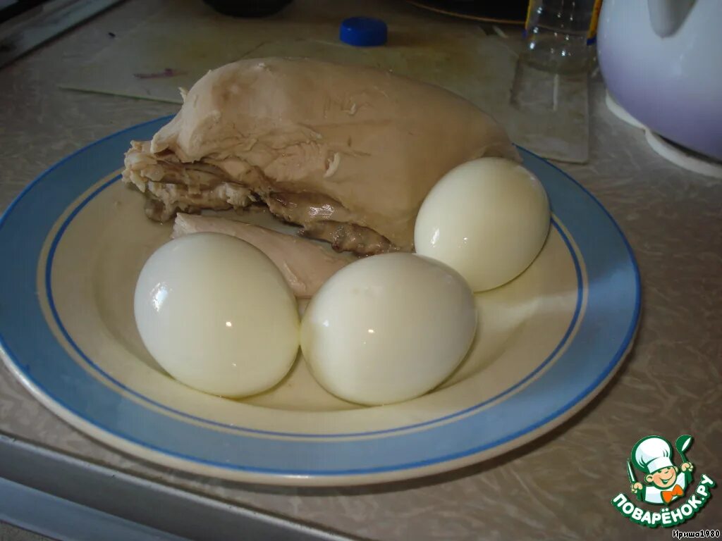 Можно ли съесть вареное. Вареная курица с яйцом. Диета пять ложек. Куриная грудка +вареное яйцо. Куриная грудка в яйце.