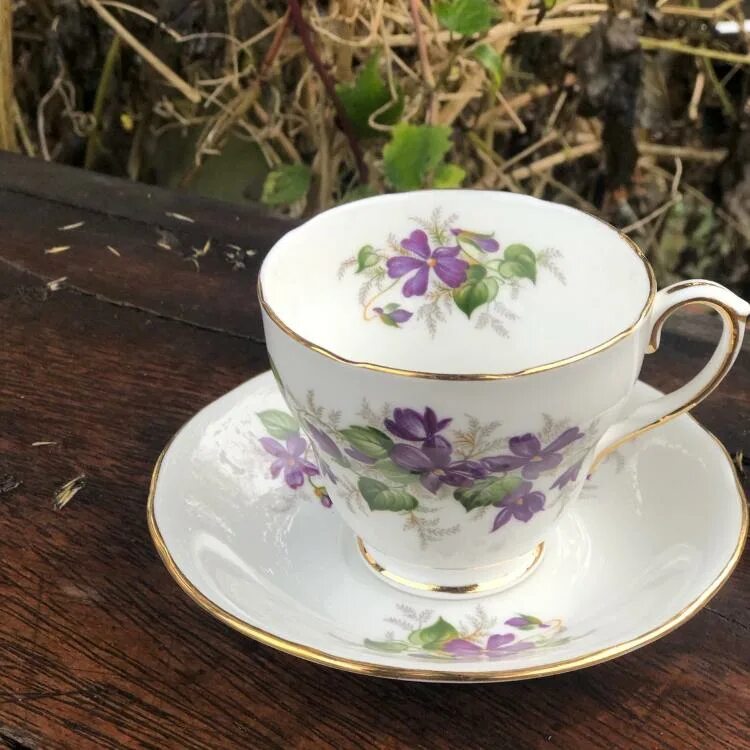 Duchess s lo fi coffeehouse. Duchess фарфор англия. duchess чайная пара. чайная тройка duchess violet. фарфор англия фуксия duchess.