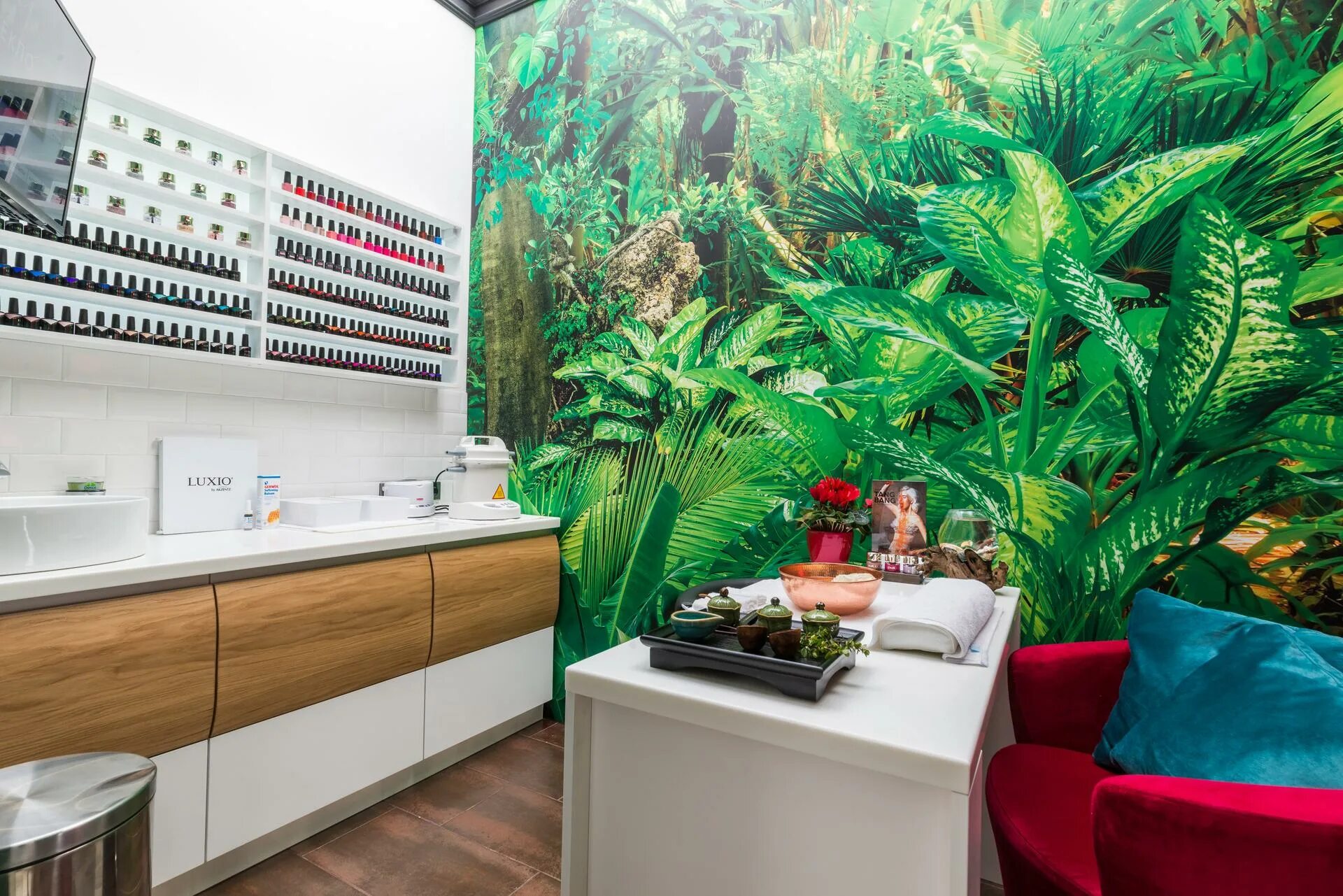 Бьюти студия красотка. Relish beauty. Studio надпись. , 39, брянск фото. Spa studio 54 москва сити.