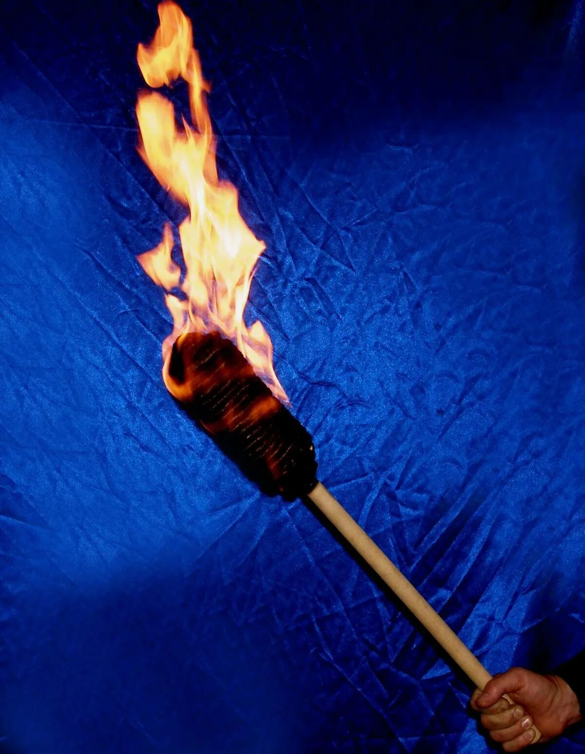Факел. Пламя факела. Факел. Горящий факел. Горящий факел.