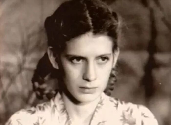 Почему не хочет замуж эффектная актриса Ирина Пегова: "Синдром отложенного счаст