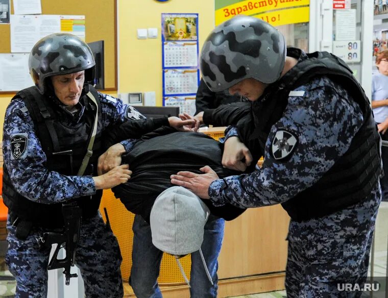 Фото террориста в брянске. Арестовали украинцев в Брянске.