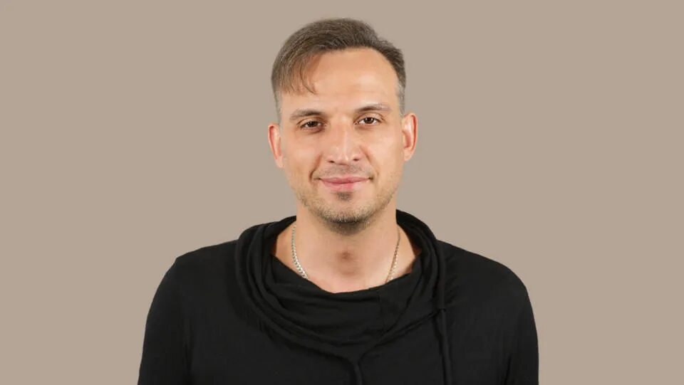 Певец голос умершего. Участники шоу голос.