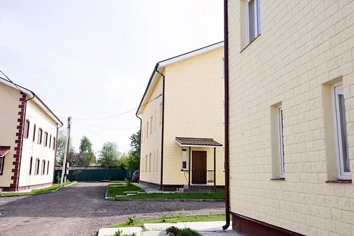 Таунхаусы в раменском. Таунхаусы раменском районе. Зао каприто вербилки. Юит кратово таунхаус. Поселок раменский.
