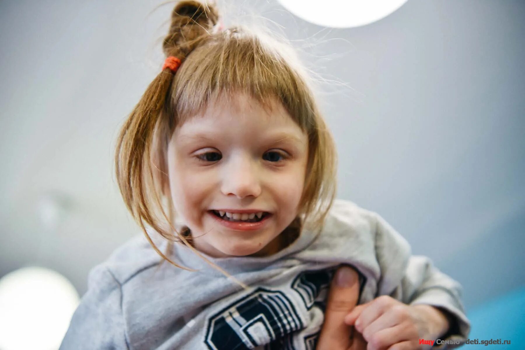 Сирота. Покажите детей сирот. Образование детей сирот. База данных детей сирот 2022. Приют для детей.