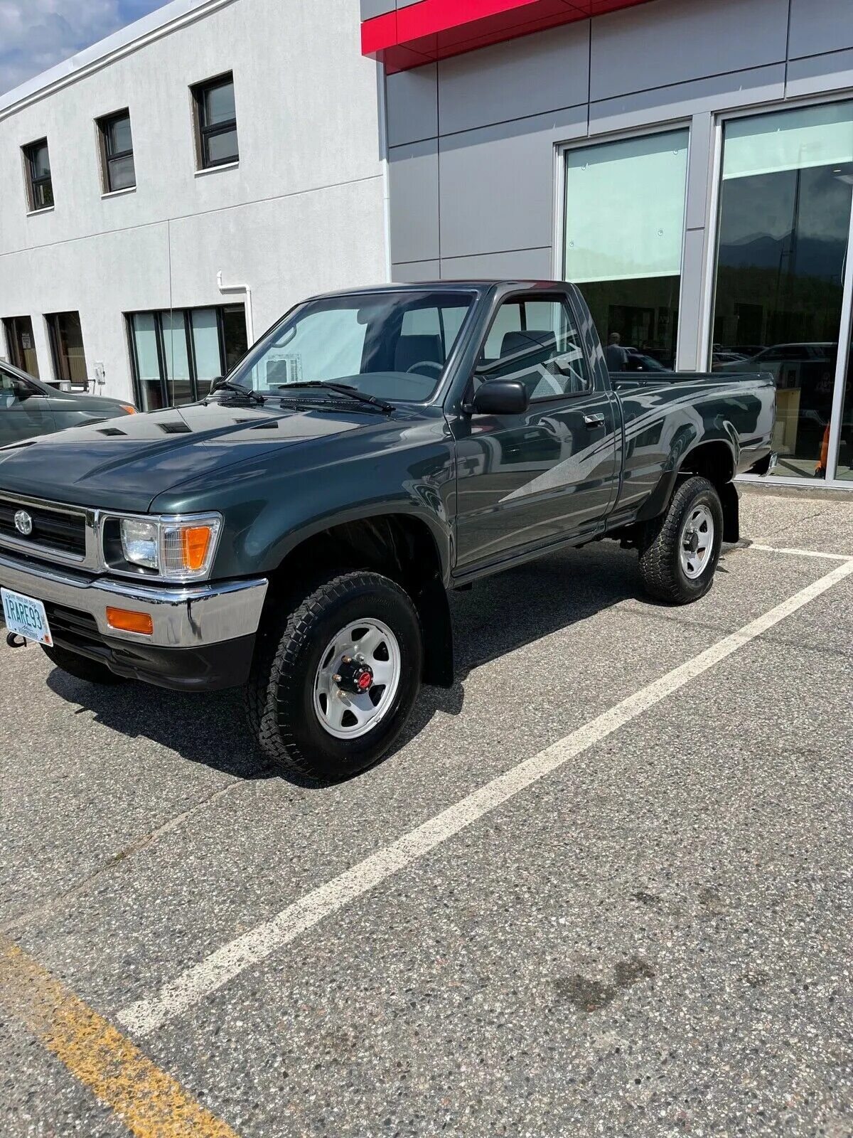 Замок переднего ремня безопаности (Замок ремня безопасности) Toyota Hilux (2005-