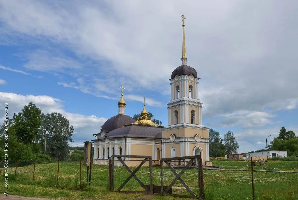 Погода недели калужский область жуковский район. Храм Рождества Пресвятой Богородицы Никольское Калужская область. Храм Никольское Жуковский район. Село Никольское Калужская область храм. Жуковский район Калужская область.