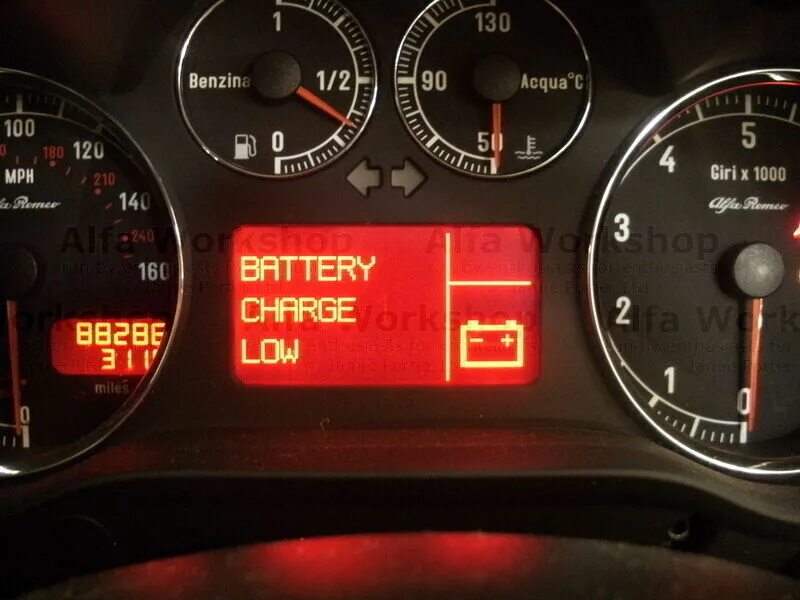 Low Battery car. Side Light failure. Warning Light. Charge Warning.