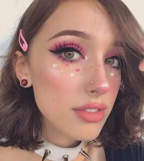 Soft makeup