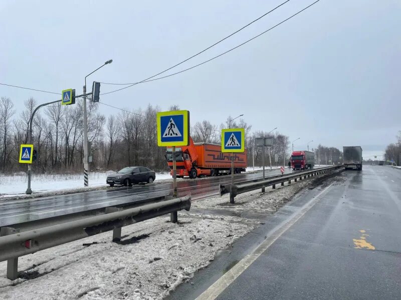 18 апреля 4 00. Трасса м7. 636 Км м7 Волга. ДТП на дорогах Чувашии. Пешеходный переход на трассе м7 Татарстан.