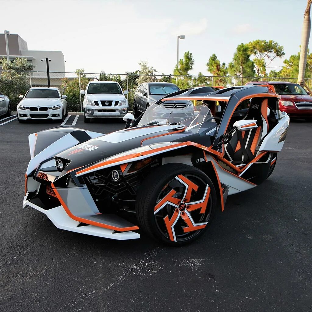 Polaris машина 3 колеса. Polaris Slingshot r. Slingshot Геншин. Polaris slingshot