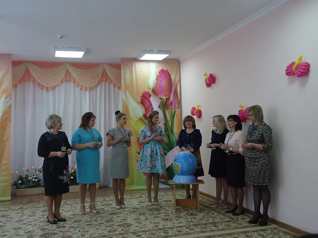 Пермские воспитатели. Воспитателя в сад пермь. Педагогический коллектив. Воспитатель дс. Заведующая детского сада.