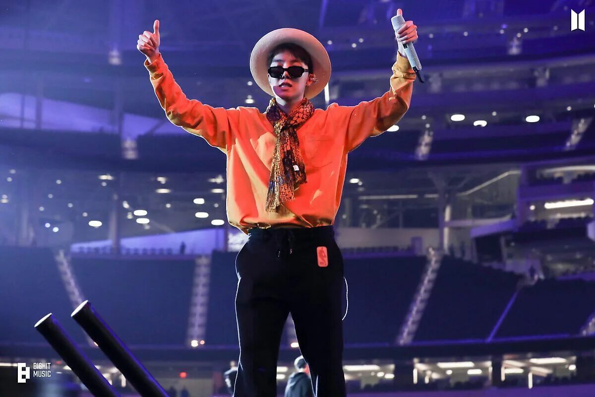 Как попасть в стадион в киберпанк. Depeche mode концерт в москве. J stage. J stage. J stage.