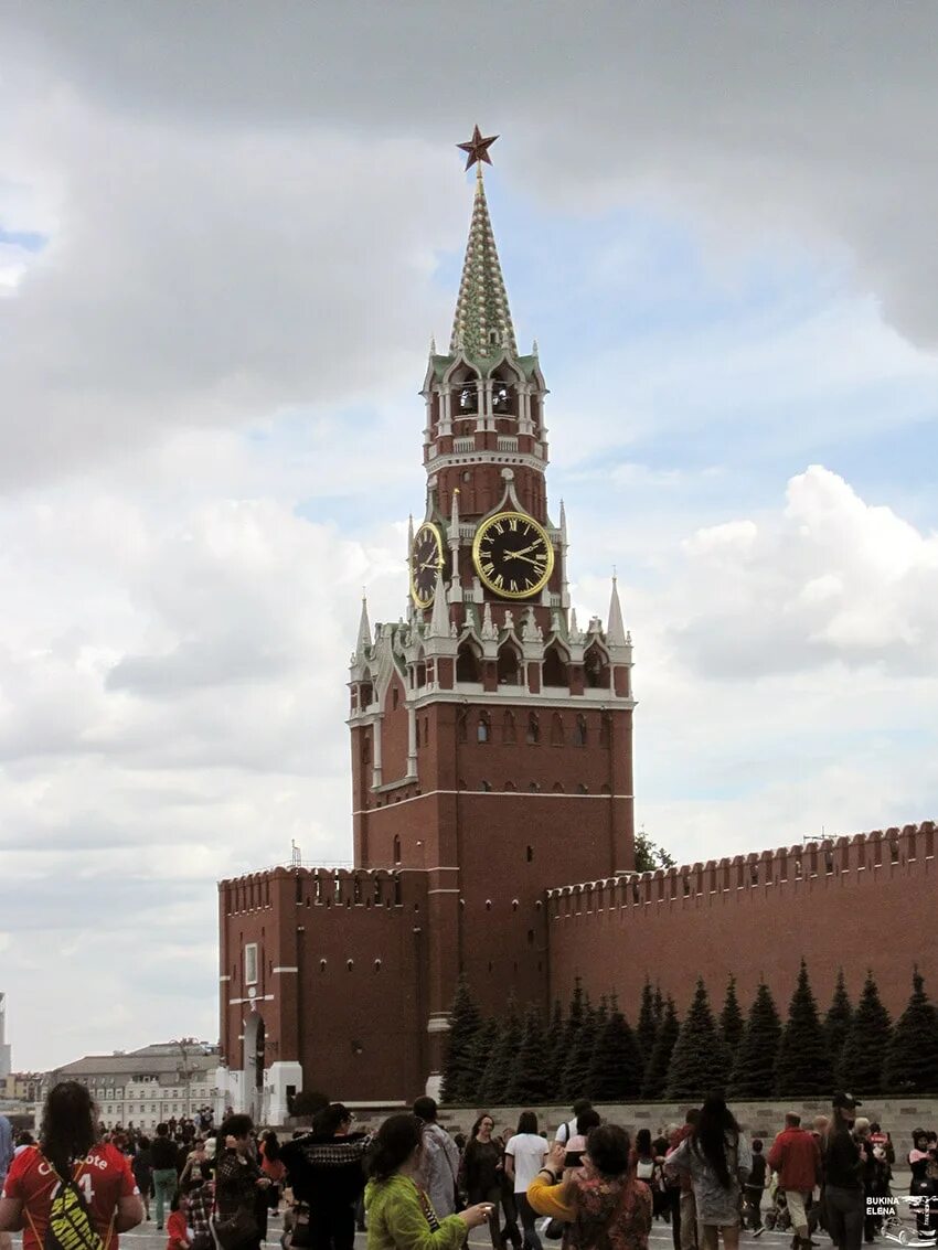 Вид на троицкую башню. Водовзводная башня московского кремля. Собакина башня московского кремля. Башни московского кремля царская башня. Спасская башня кремля.