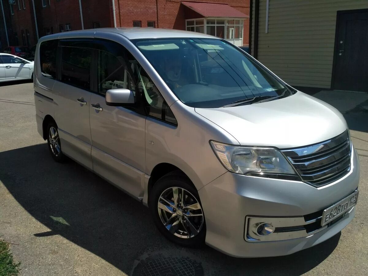 Серена 72. Nissan минивэн Serena. Nissan Serena c26. Nissan Serena 26. Ниссан Серена 26 кузов.