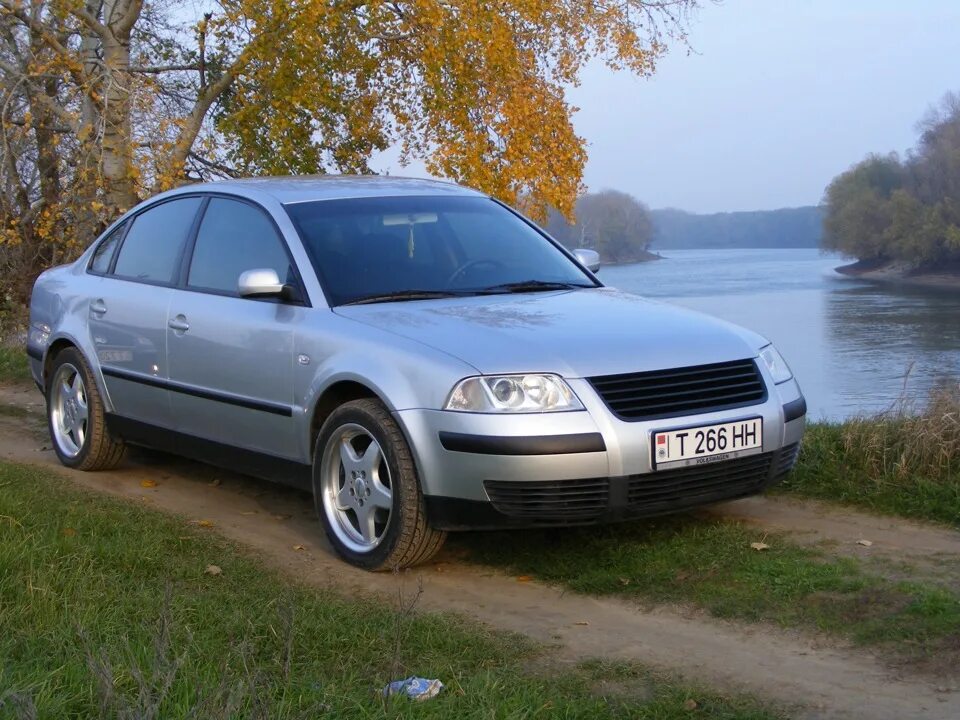 Volkswagen passat 2001 год. Фольксваген Пассат 2001. Фольксваген пасад2001 год. Volkswagen Passat 2001 года. Фольксваген Passat, 2001 год.