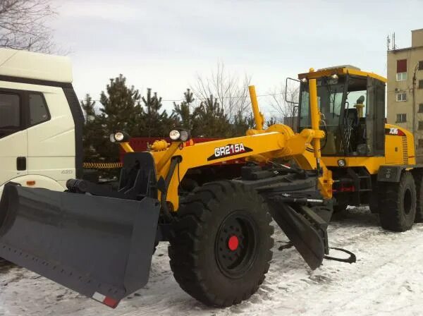 Автогрейдер gr215a. Автогрейдер gr215а. автогрейдер gr215a отвал рыхлитель. xcmg gr215a. автогрейдер xcmg gr215a, дв. 6cta8.3-c215-ii евро2, нож + отвал + рыхлитель, 2018г.в..