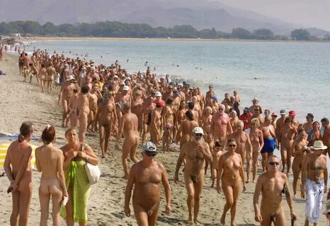 Vera playa, "paradis des naturistes" (Espagne). 