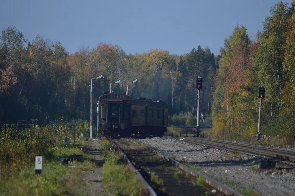 Погода кировская обл гирсово. Поезд киров луза. станция луза. луза вокзал. станция медянка кировская область.