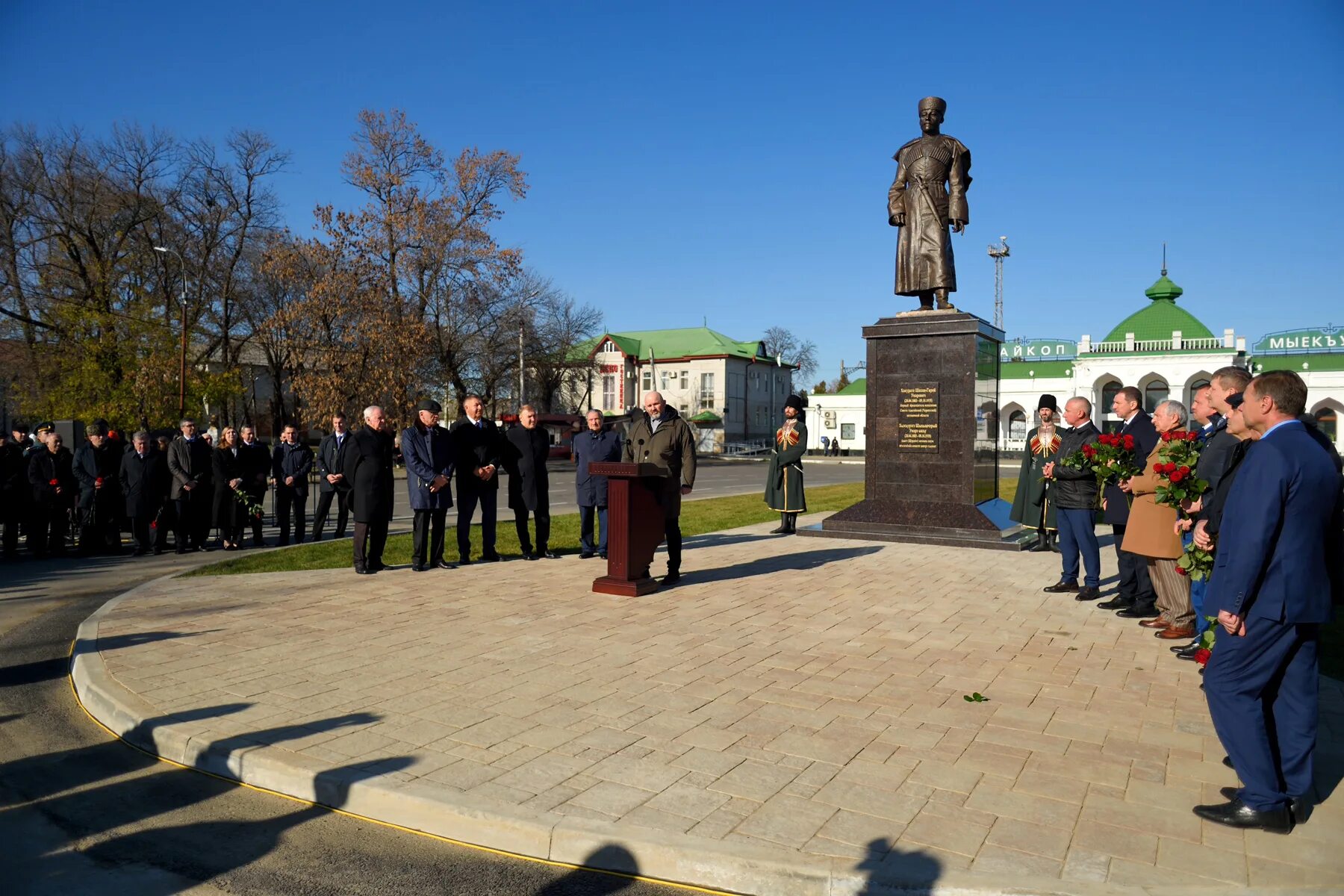 Памятники в майкопе