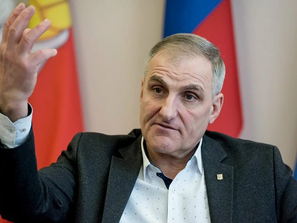Семков. Семков глава усть катава. семков сергей диодорович усть-катав. сергей семков. глава семков фото.