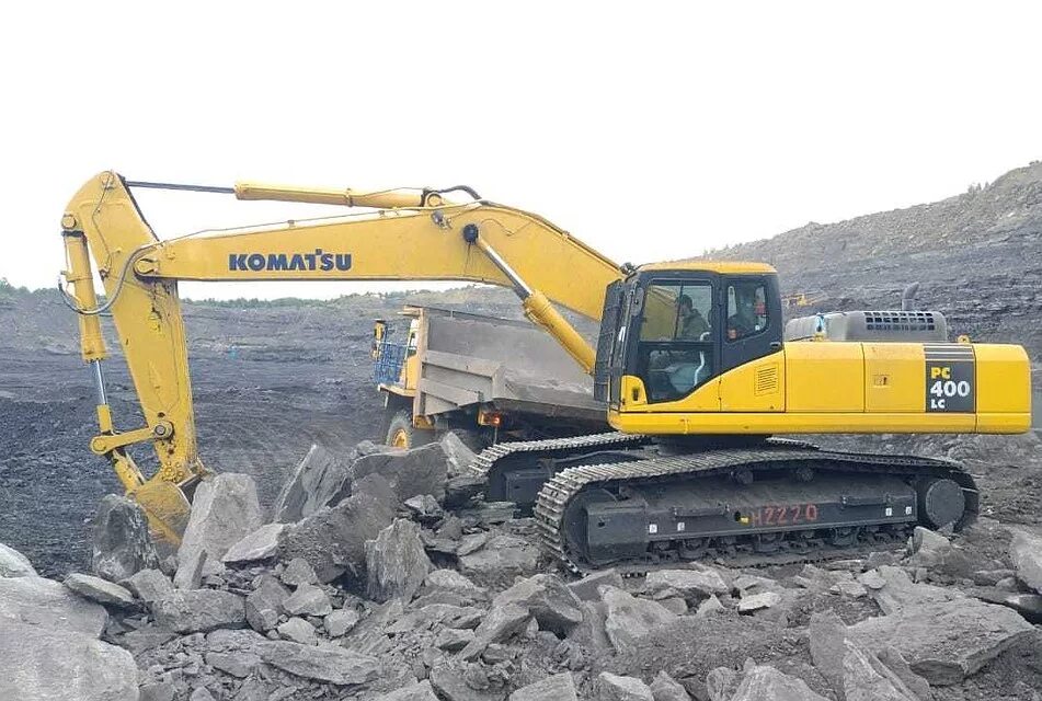 Экскаватор комацу 400. Экскаватор Коматсу PC 400. Komatsu pc400-8. Экскаватор Komatsu рс400-8.