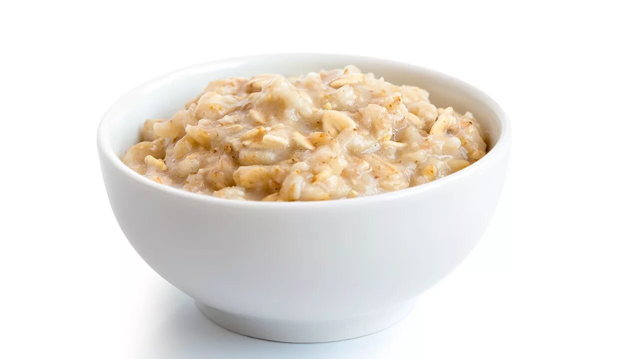 Школьная каша. Каша геркулесовая молочная. Каша из овса. Боул с овсянкой. Каша из цельного овса.