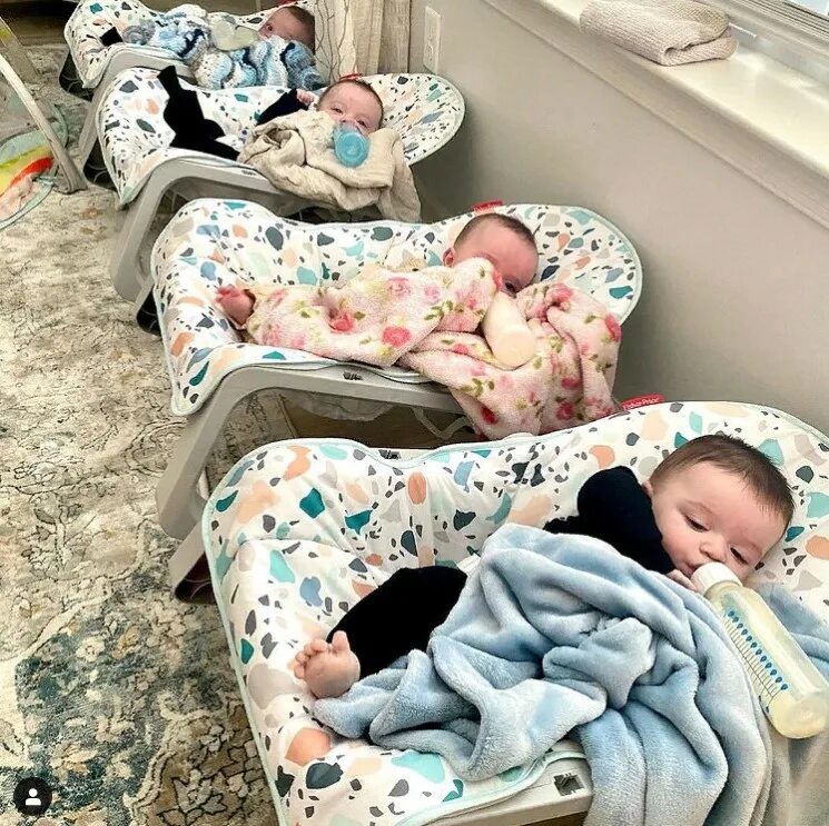 В москве родились четверняшки 2024. В москве родились четверняшки 2024. Четверняшки матиас. Волгоградские четверняшки. Четверняшки филимоновы.