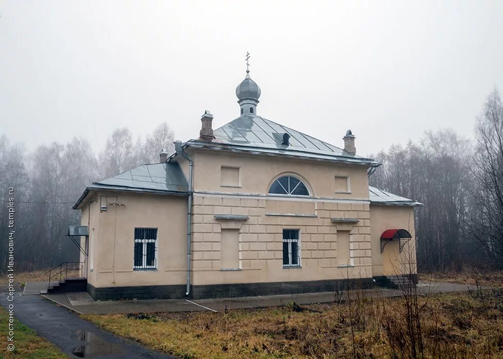 Поселки тосненского района ленинградской области. Церковь в шапках Тосненский район. Посёлок шапки Тосненский район. Ленинградская область Тосненский район поселок шапки. Покровская Церковь поселок шапки.