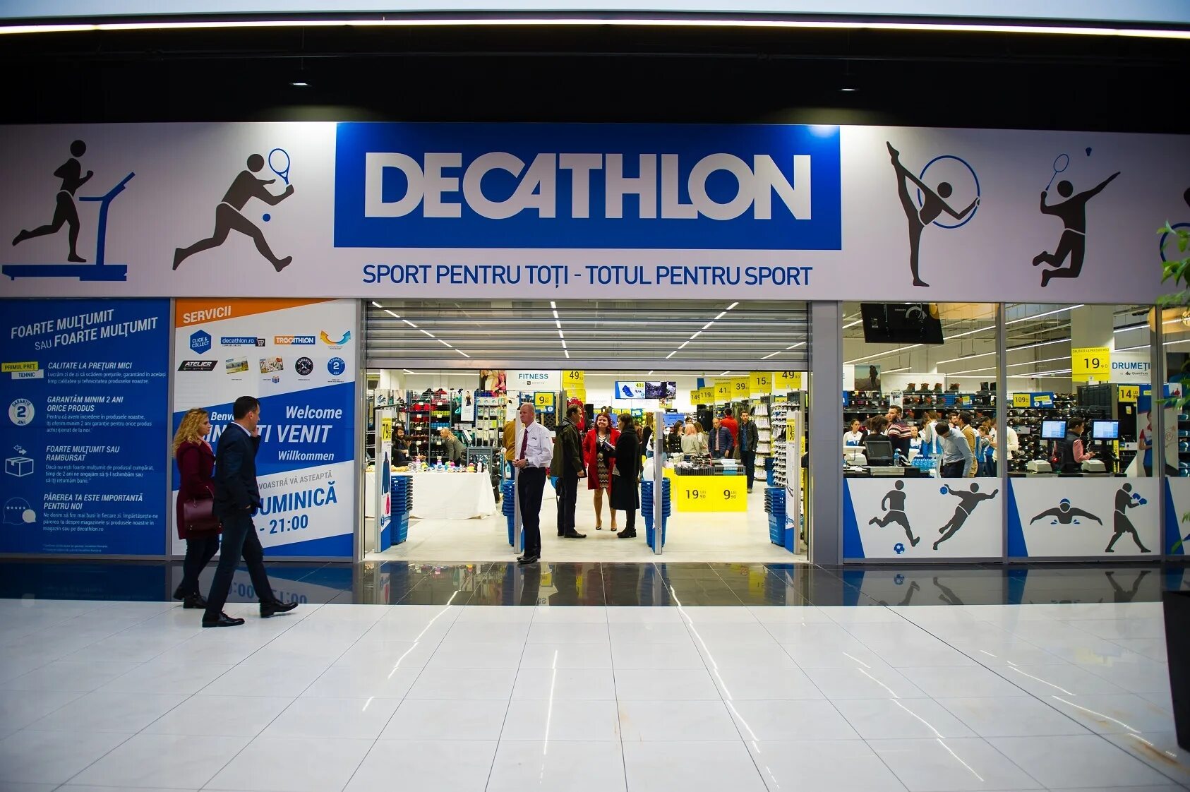 Спортивный магазин декатлон. Декатлон. Декатлон спорт. Магазин Декатлон. Decathlon бренды.