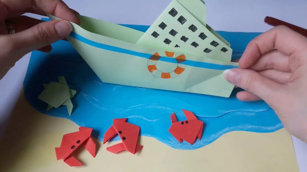 Кораблик из бумаги 3 класс. Поделка пароход. Конструирование кораблик. Корабль из цветной бумаги. Оригами кораблик.